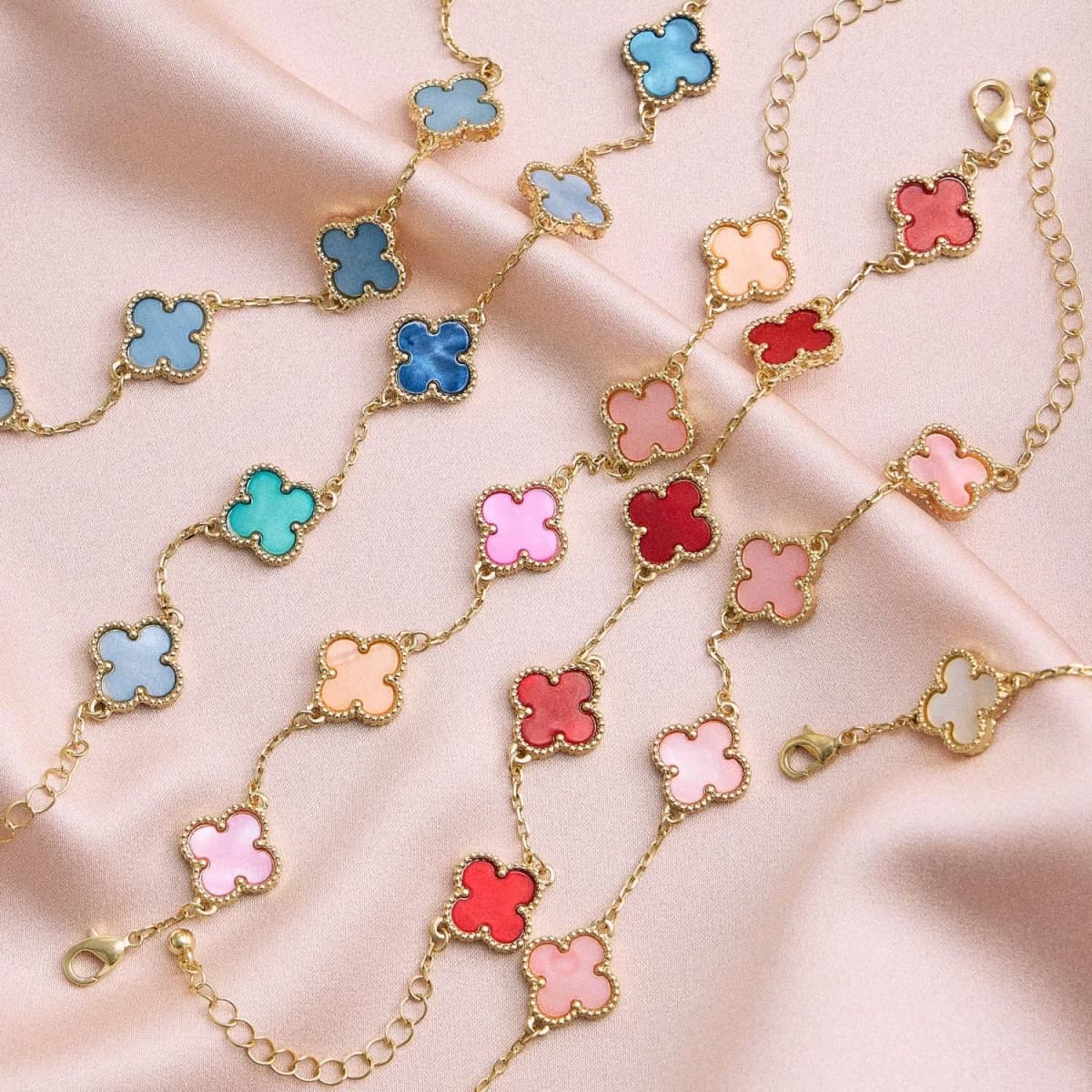 Colorful Shell Charm Bracelet with Gold Detailing: Blue/White