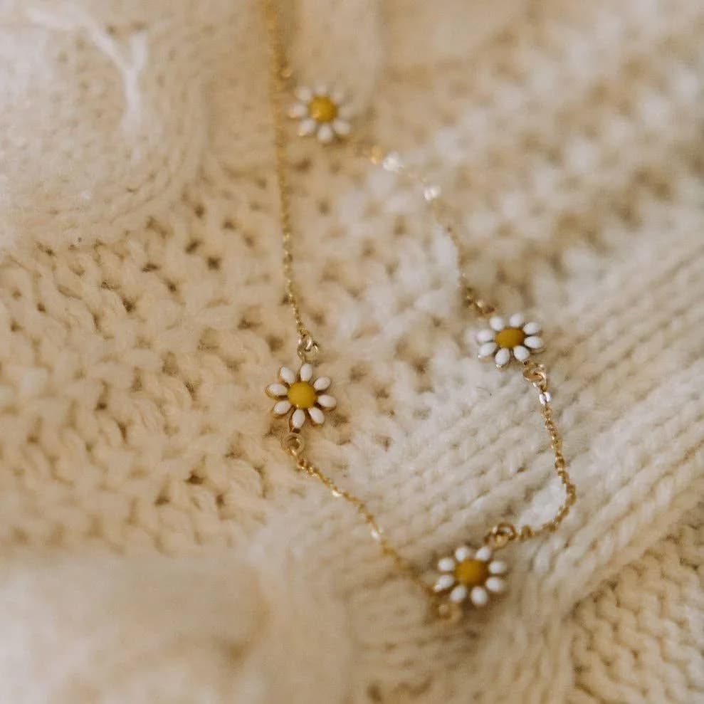 Carolina Daisy Gold Necklace by Mauve Jewelry