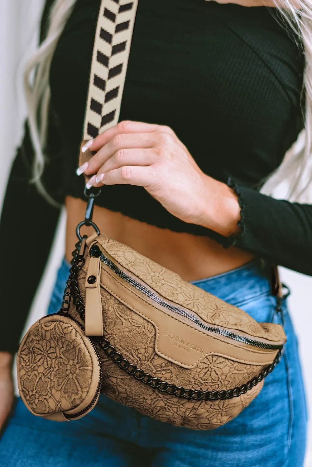 Chevron Print Strap Chain Sling Bag with Coin Purse (Black)