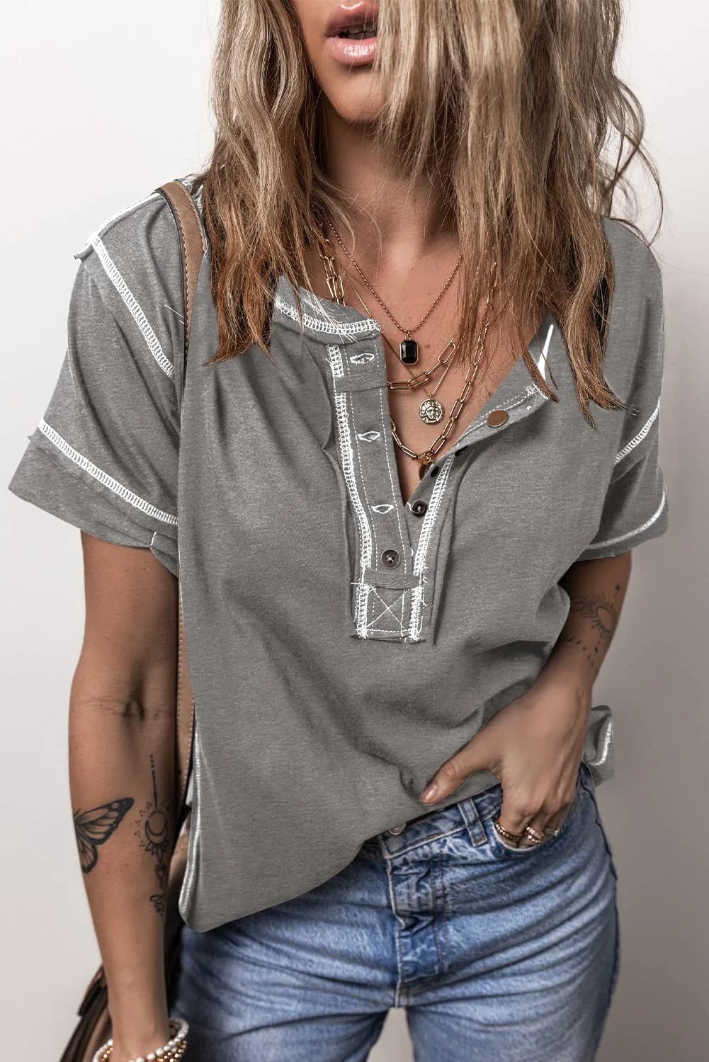 Contrast Stitching Buttoned Crew Neck T Shirt (Grey)