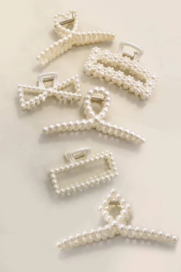PEARL HAIR CLAW CLIPS