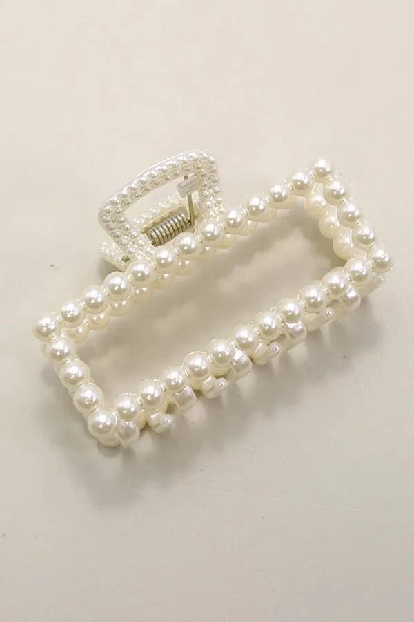 PEARL HAIR CLAW CLIPS