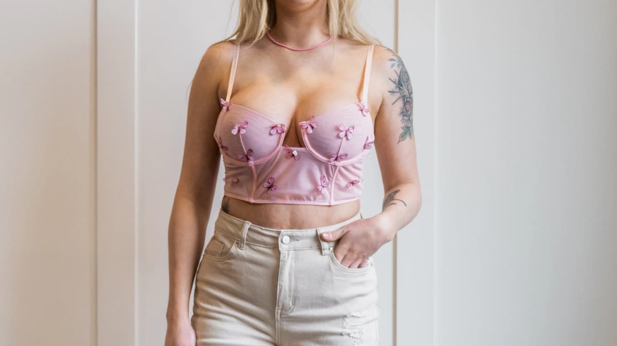 Stretch Crop Top Butterfly Tic Toc