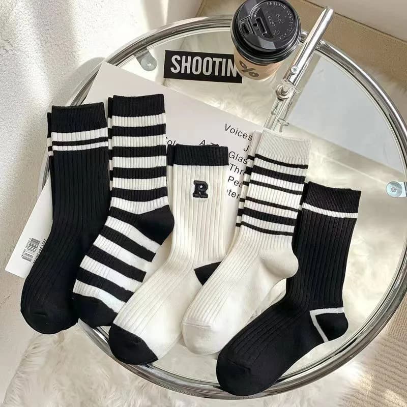 Simple Black and White Striped Letter Casual Socks
