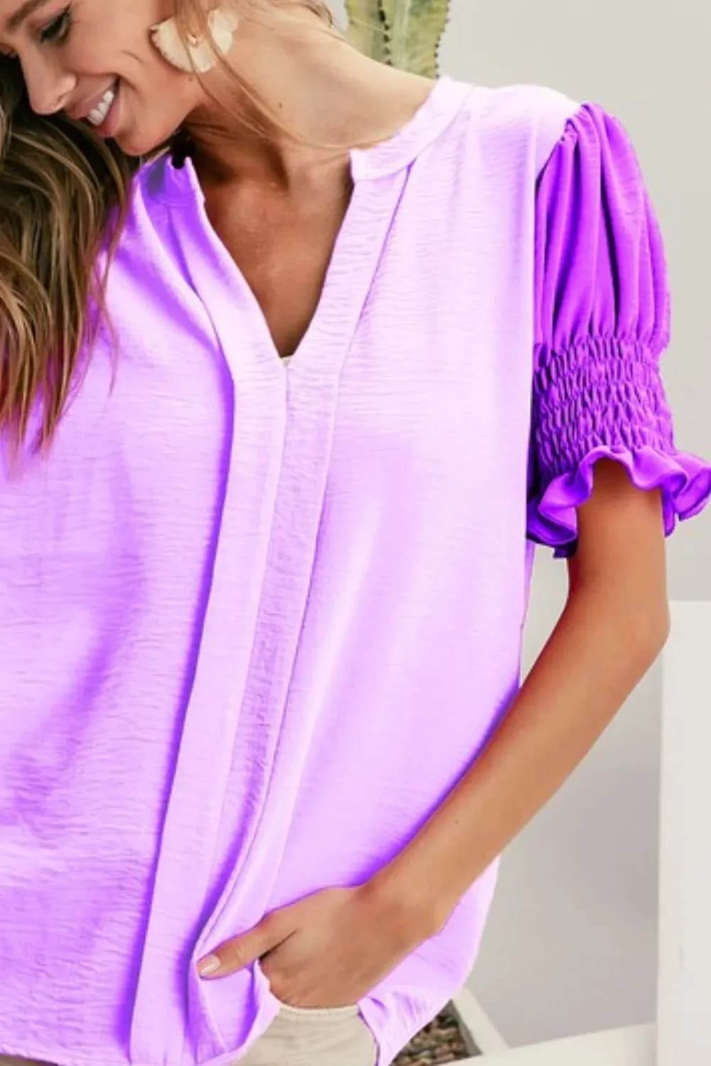 Air Flow Color Block Puff Sleeves V Neck Top