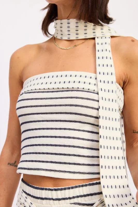 CONTRASTED DOUBLE JACQUARD TUBE TOP WITH SCARF