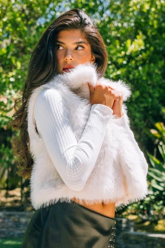 Foxy Faux Fur Crop Vest Gilet Light Beige Restocked!!