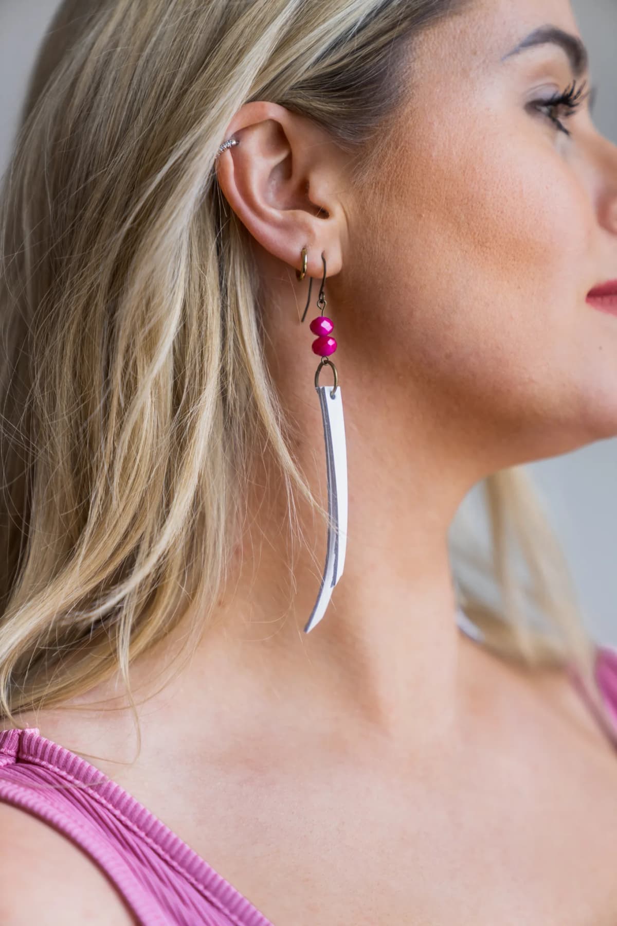 Bead W/Simple White Fringe Leather Earring Oak Creek Collection Handmade (Pink)