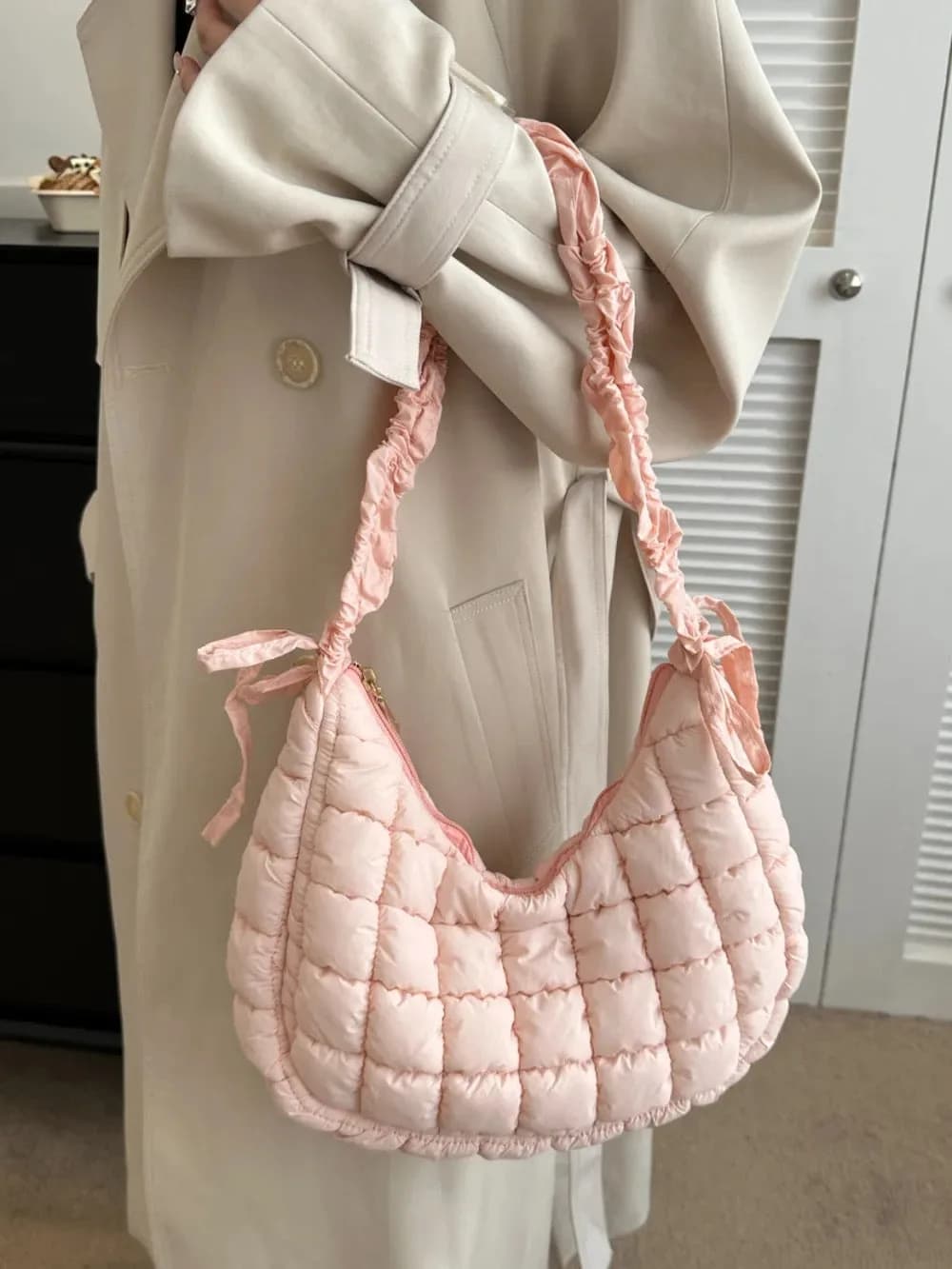 Bubble Quilted Hand Bag Pink