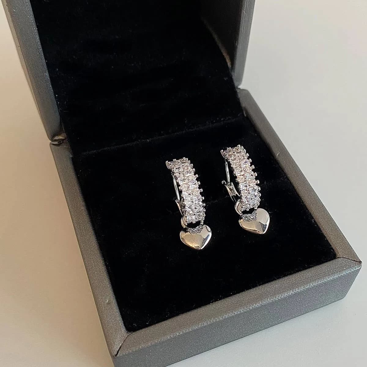 Heart Zircon Earrings Hoops (Silver)
