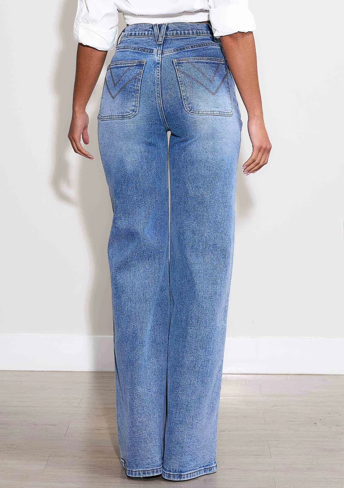 Vibrant High Rise Square Pocket Wide Leg Jeans