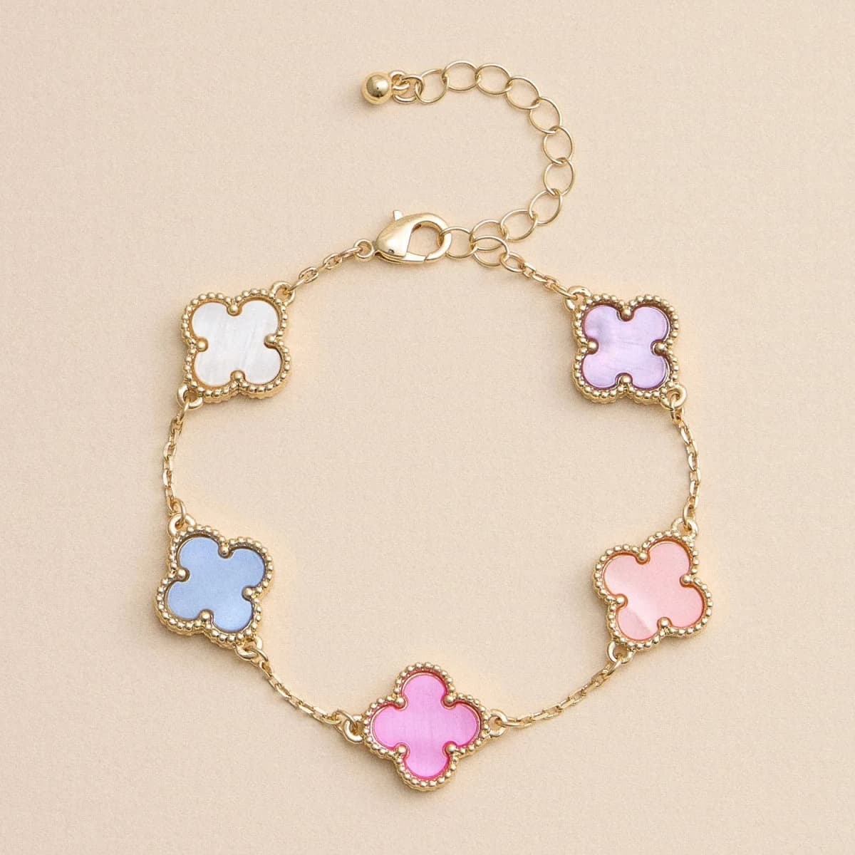 Colorful Shell Charm Bracelet with Gold Detailing: Blue/White