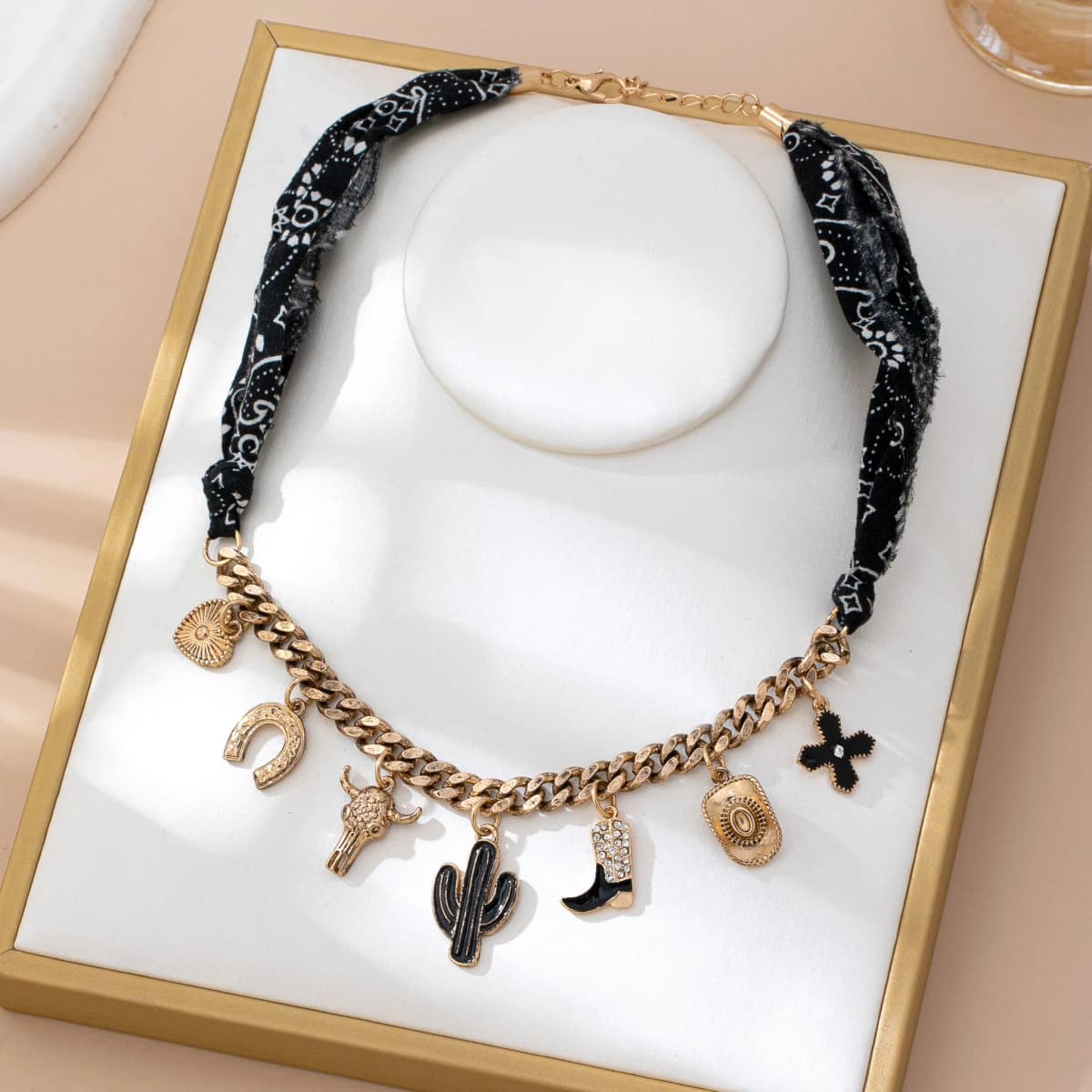CHARM ANIMAL SCARF NECKLACE-WESTERN CROSS BOOT HAT