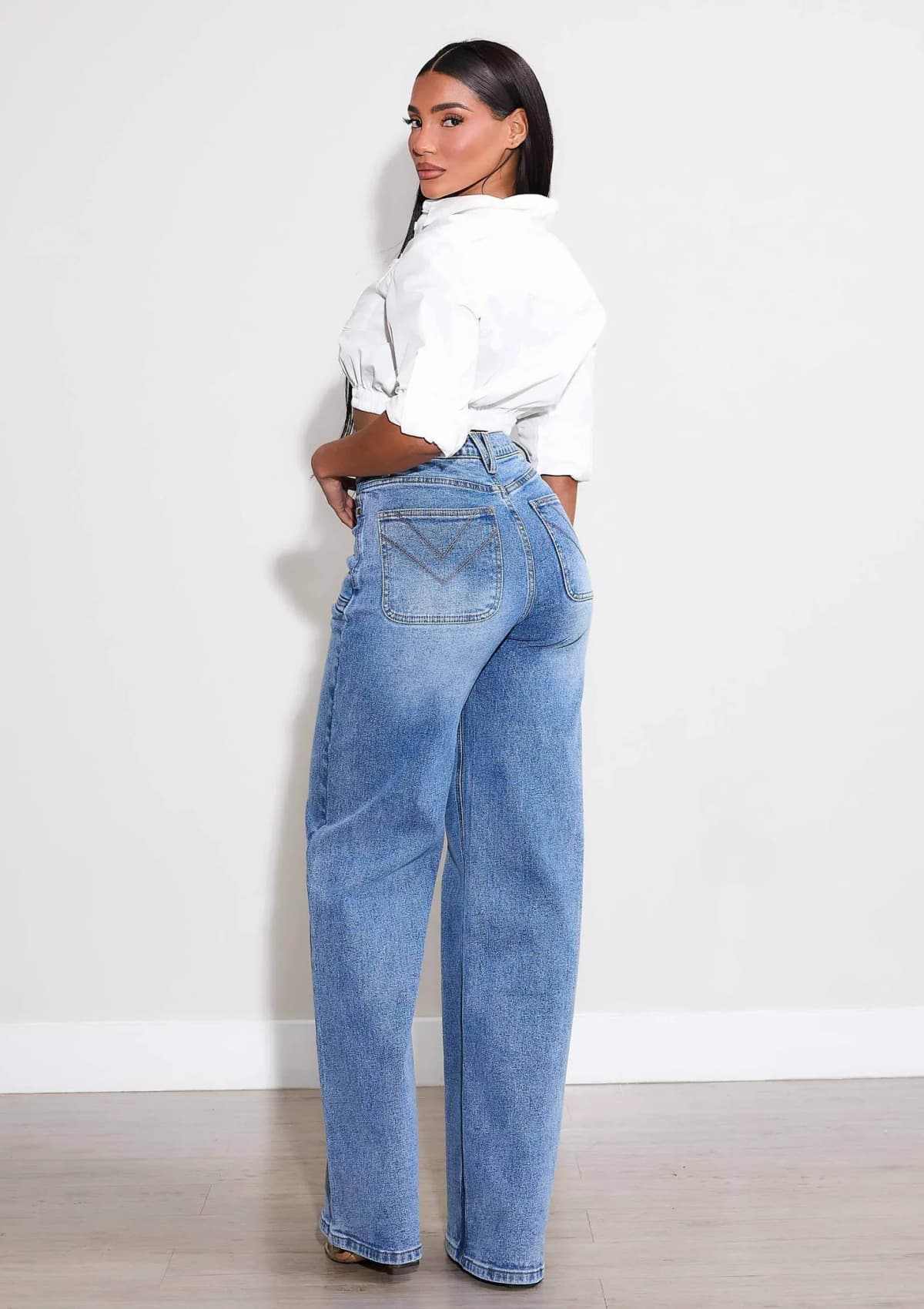 Vibrant High Rise Square Pocket Wide Leg Jeans