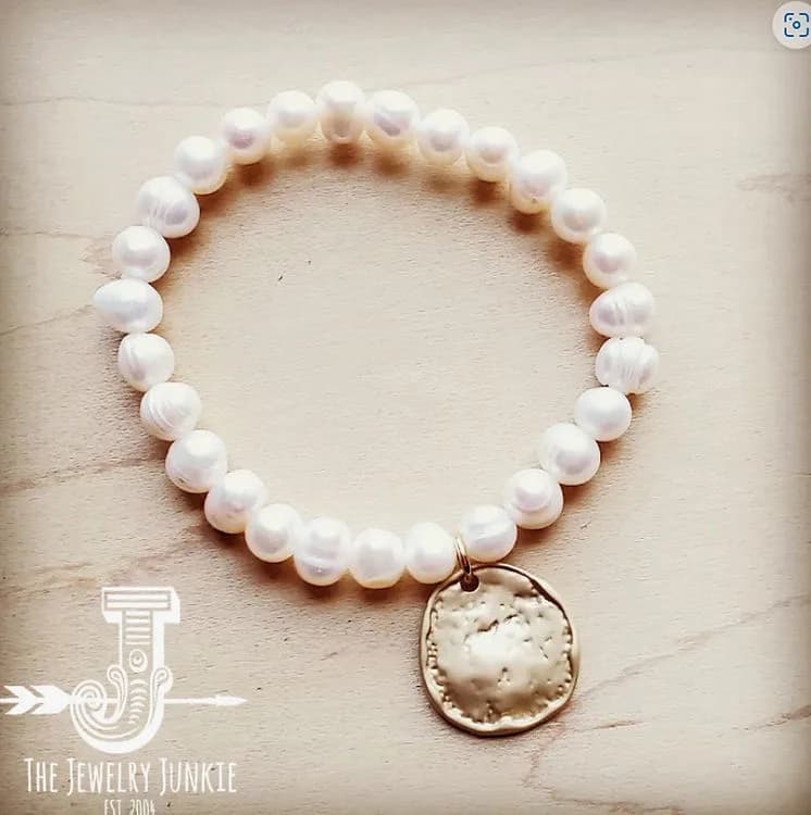 Freshwater Pearl Bracelet with Matte Gold-The Jewelry Junkie