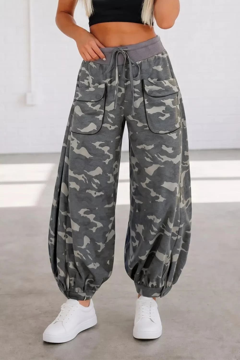Multicolour Drawstring Contrast Waistband Camouflage Cargo Barrel Pants