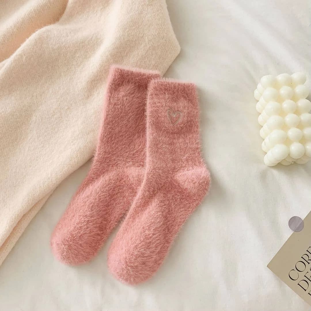 Women's Thick Fleece Embroidered Heart Warm Mid Tube Socks