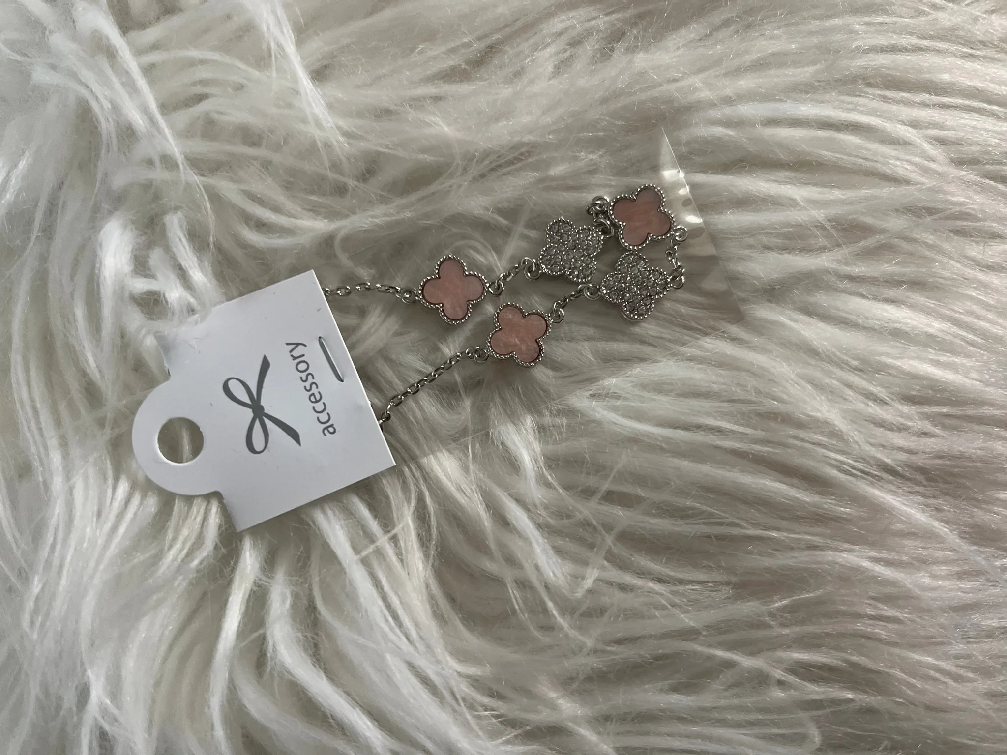 Sliver Clover Pavé Mix Bracelet by Must Have (Peach)