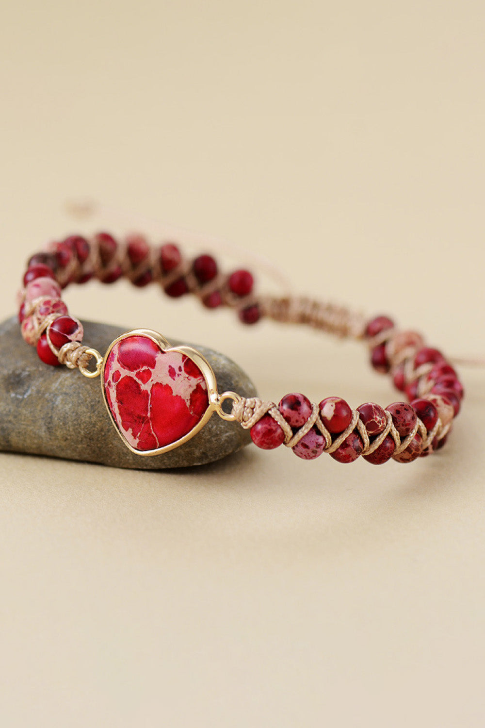 Handmade Heart Shape Natural Stone Bracelet (Red)