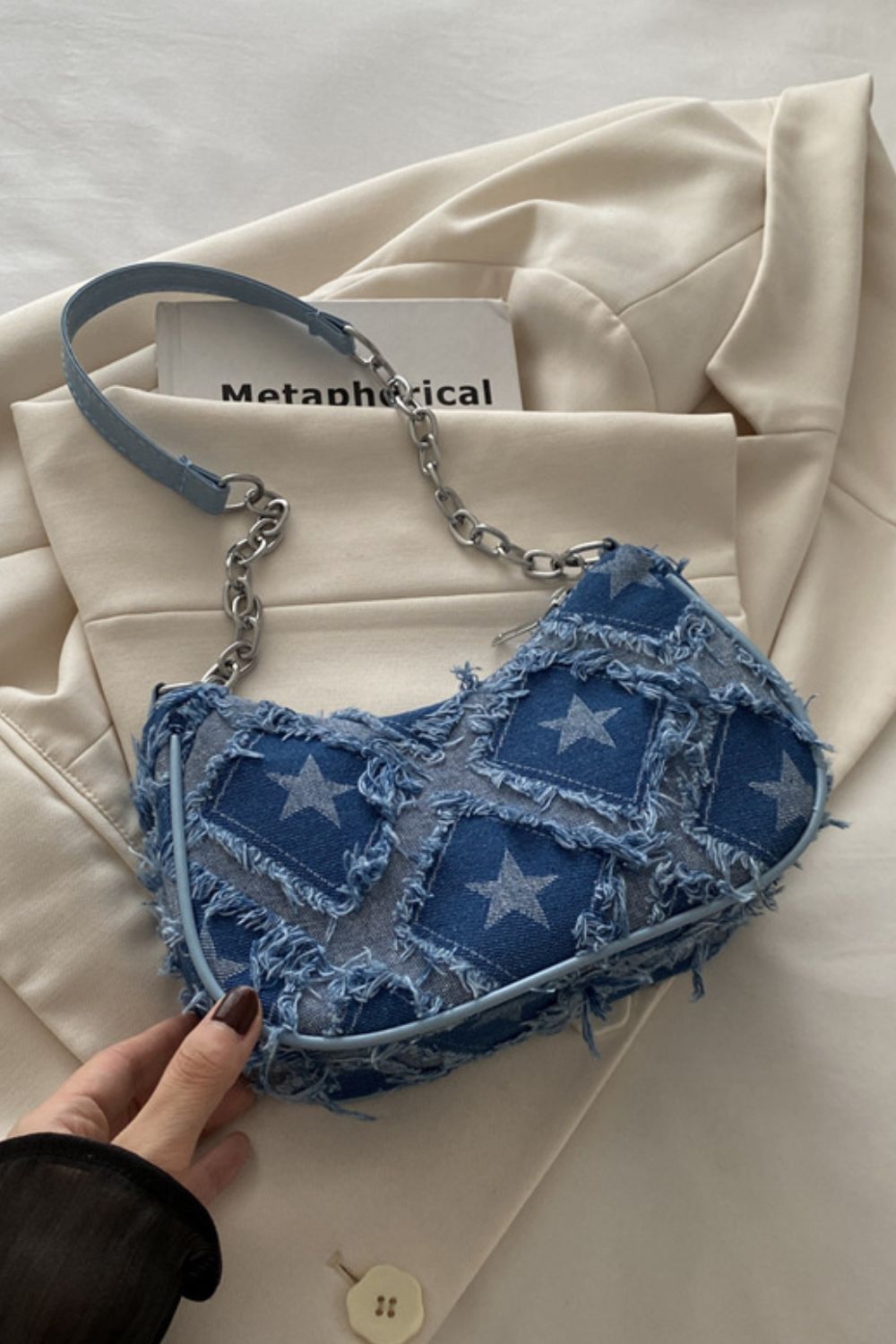 Bolso de hombro con estampado de estrellas y flecos